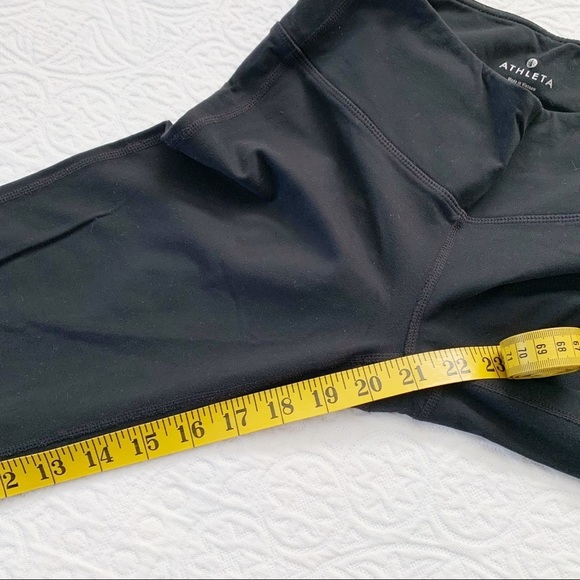 Athleta Women’s Chaturanaga Capri Crop Leggings (21" Inseam), Black - Picture 7 of 7